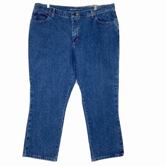Lee Women’s size 18 Short Relaxed Fit Straight Leg Blue Denim Jeans 40 x 28 - Picture 1 of 10